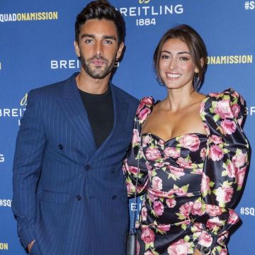 chaqueta de traje azul usada por traje azul en la cuenta de Instagram de @valentinleonard 