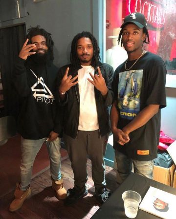 La camiseta de Heron Preston usada por Saba en la cuenta de Instagram de @sabapivot