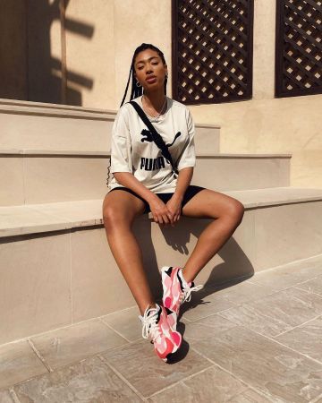 Pantalones cortos de legging negro Puma usados por lesley en la cuenta de Instagram de @asos_lesley