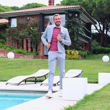 Chaqueta de traje en la cuenta de Instagram de @julienbert42
