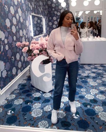 Cárdigan rosa usado por lesley en la cuenta de Instagram de @asos_lesley