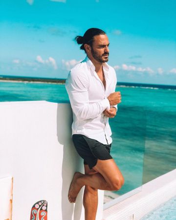 Chemise à manches longues avec col de Benjamin Samat sur le compte Instagram de @benji_samat