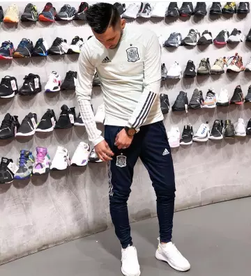 Shoes sur le compte Instagram de @footkornerkremlin