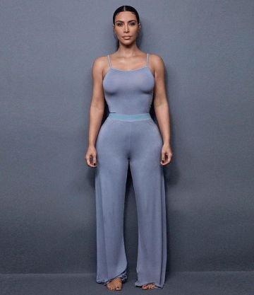 Pants pajamas Kim Kardashian on the account Instagram of @kimkardashian