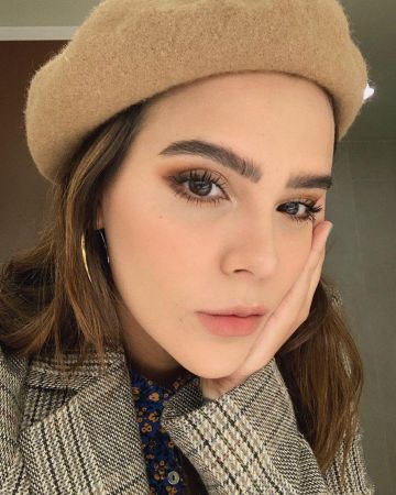 El blazer a cuadros usado por Yuya en la cuenta de Instagram de @yuyacst