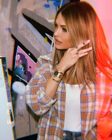 Montre Vigoureux Gold by Caroline Receveur de Caroline Receveur sur le compte Instagram de @carolinereceveur