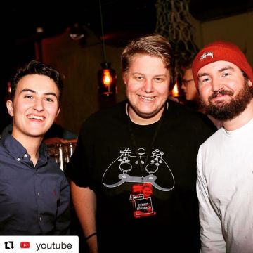 The blue shirt navy, Ralph Lauren, worn by, Hugo Posay account on the Instagram of @hugop0say