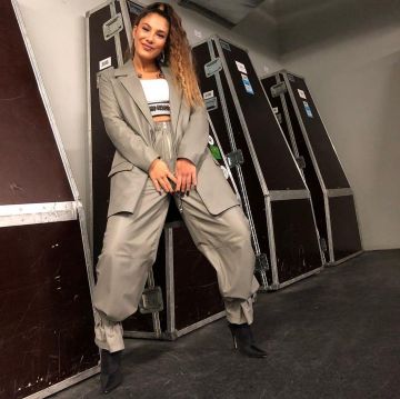 Las botas de tacón negro que lució Chilla en su cuenta de Instagram @chillaofficiel