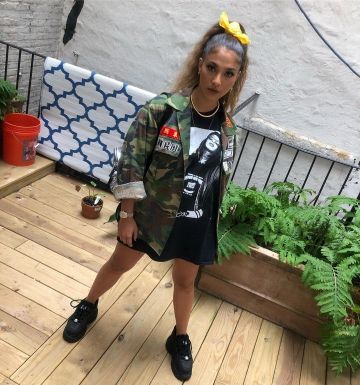 Les Buffalo noires portées par Chilla sur son compte Instagram @chillaofficiel