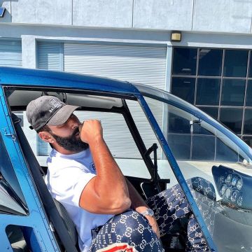 T-Shirt Balanciaga (white) of The stone Marten on the account Instagram of @lafouine78