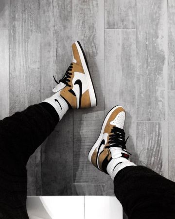 Jordan 1 novato en la cuenta de Instagram de @q_tto