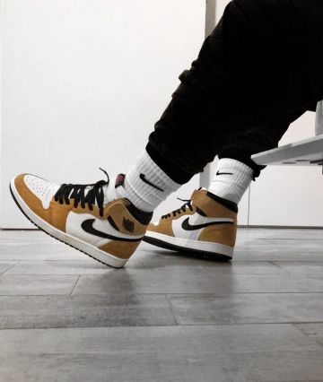 Jordan 1 rookie on the account Instagram of @q_tto