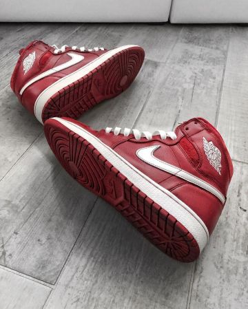 Jordan 1 gym red on the account Instagram of @q_tto