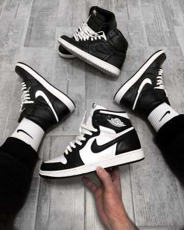 Jordan 1 black white account on the Instagram of @q_tto