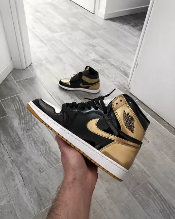 Jordan 1 gold on the account Instagram of @q_tto