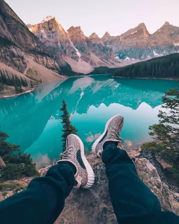 Adidas Yeezy Boost 350 Turtledove sur le compte Instagram de @boostenemy