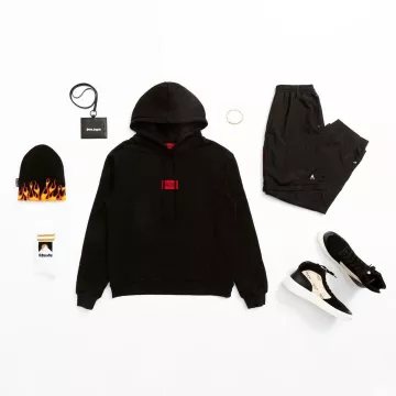 Le bonnet flammes Palm Angels sur le compte Instagram de @hbx