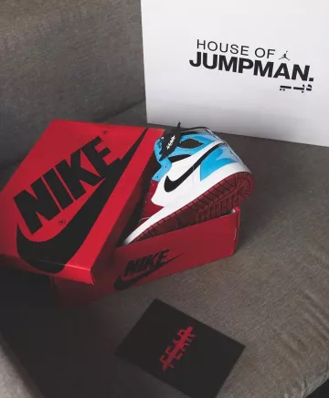 Jordan 1 Retro High Fearless UNC Chicago sur le compte Instagram de @sneakersfromfrance