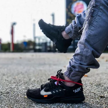 Presto x off-white " black " porté par sneakersmalbac   sur le compte Instagram de @sneakersmalbac 