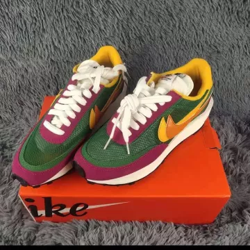Nike LD Waffle cardigan Pine Green on the account Instagram of @shop_zapass