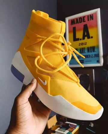 Air Fear Of God 1 Yellow sur le compte Instagram de @insta.shoeshop