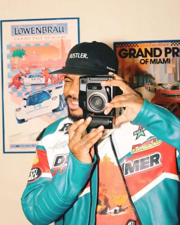 Le blouson diesel en cuir multicolore porté par Bryson Tiller sur le compte Instagram de @brysontiller