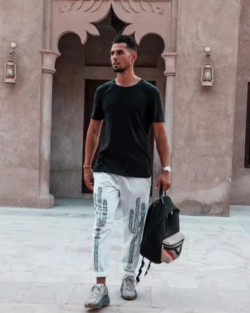 Camiseta en la cuenta de Instagram de @theosoggiu