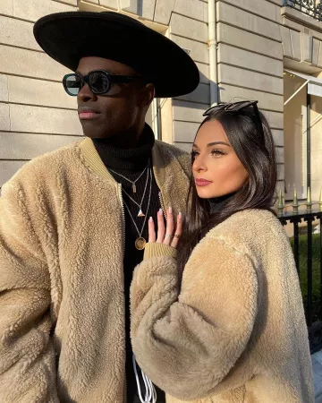 Instagram kugelolivia : Vêtements, Mode, Marque, Look et Veste en jean violette courte Boohoo , porté par Olivia