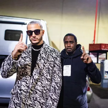 rollo de pegamento usado por djsnake en la cuenta de Instagram de @djsnake