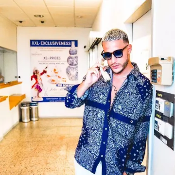 chemise manche longue porté par djsnake sur le compte Instagram de @djsnake