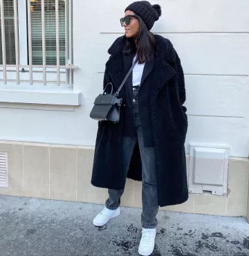 Beanies Noir de Laura Naim sur l'Instagram account @laura_naim
