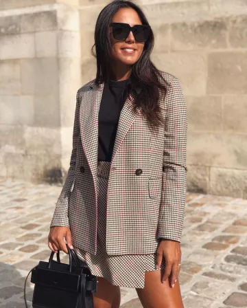 Blazer à Double Bouton de Laura Naim sur l'Instagram account @laura_naim