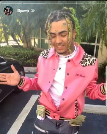 La camisa blanca (sudadera) de Lil Pump en la cuenta de Instagram @lilpump