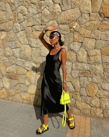 Balenciaga Small Calfskin Bag de Tara Maynard en la cuenta de Instagram @taramays25