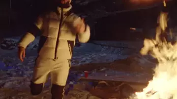 Moncler Blanche Pantalon en Molleton de Drake dans le clip de Drake - Guerre