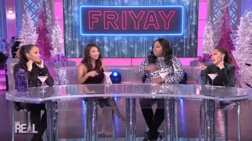 H&m Pailleté Robe de Cocktail en Noir porté par Tamera Mowry sur Le Réel, le 22 décembre 2019