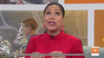 Kendra Scott Elle Drop Ear­rings worn by Sheinelle Jones on Today December 23, 2019