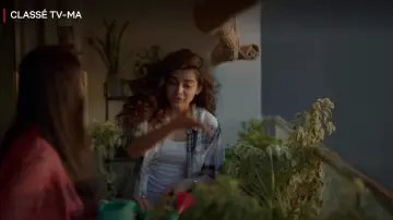 Tank top white Kavya Kulkarni (Mithila Palkar) in The small things (S03E03)