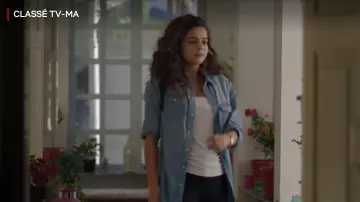 White T-shirt of Kavya Kulkarni (Mithila Palkar) in The small things (S03E04)
