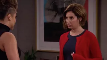 Cardigan red from Kayla (Ashley Tisdale) in Merry Happy Whatever (S01E08)