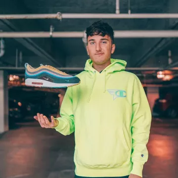 The pair of sneakers nike air max 97 sean wotherspoon worn by Harrison Nevel on the account Instagram of @harrisonnevel 