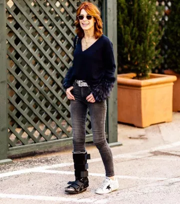 Garniture de fourrure Pull de Cathy Williamson sur l'Instagram account @themiddlepageblog