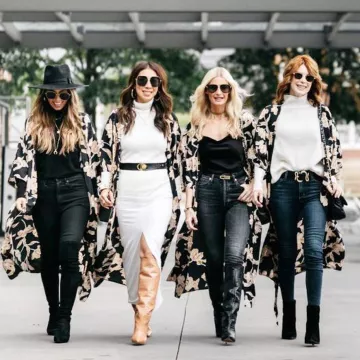 Suéter de Cathy Williamson en la cuenta de Instagram @themiddlepageblog