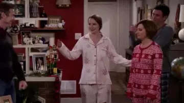Pyjamas in red and white christmas Emmy Quinn (Bridgit Mendler) in Merry Happy Whatever (S01E06)