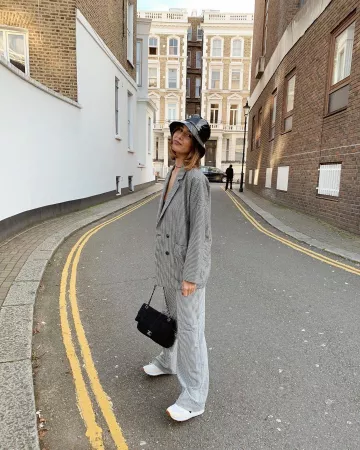 Le blazer vichy porté par Lison sur le compte Instagram de @lisonseb