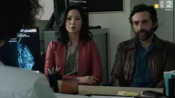 Top imprimé de Brigitte (Linh Dan Pham) dans Mytho (S01E06)