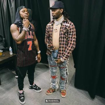Air Jordan 4 Retro Black Cement de Offset en la cuenta de Instagram de @offsetyrn