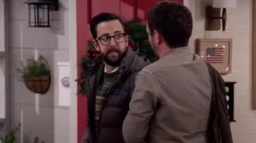 Down jacket grey of Todd (Adam Rose) in Merry Happy Whatever (S01E04)