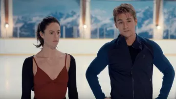Noir Jagger Recadrée Cardigan porté par Kat Baker (Kaya Scodelario) dans la Filature Hors de la Remorque 2020