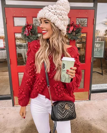 Su­per Skin­ny Jeans in White of Jenniferx Lauren on the Instagram account @jenniferxlauren